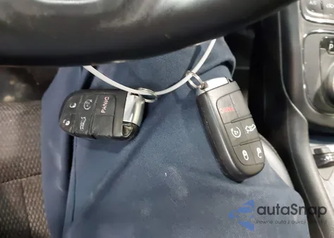 2015 Chrysler 200 S z USA, uszkodzony, nr VIN 1C3CCCDG3FN678514